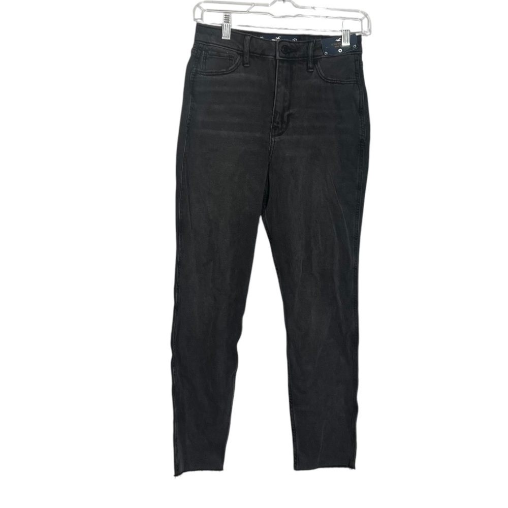 Hollister Ultra High-Rise Mom Jeans Black Size 0 / W24 x L27 NWT Straight leg